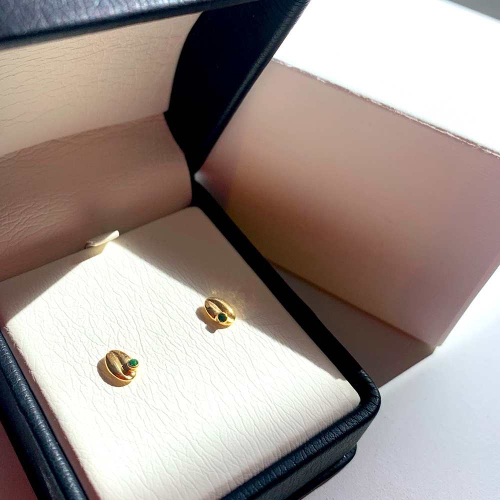 Pure Gold 18K & authentic emerald Earrings. "Gorgeous"